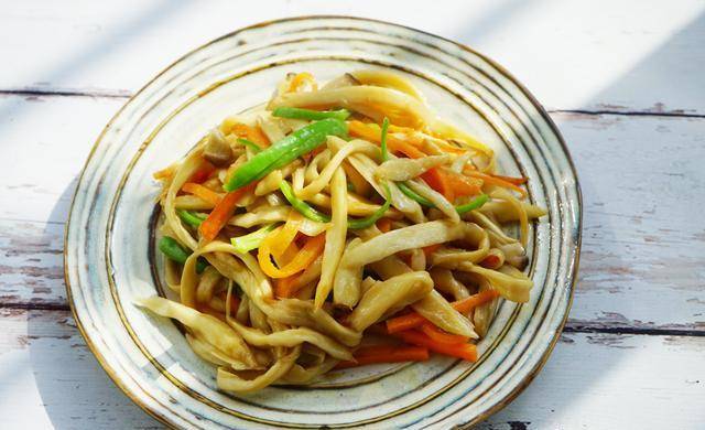 在家怎么做手撕面 4c92220a4cb242159eb1f7e8bc71016c.jpeg