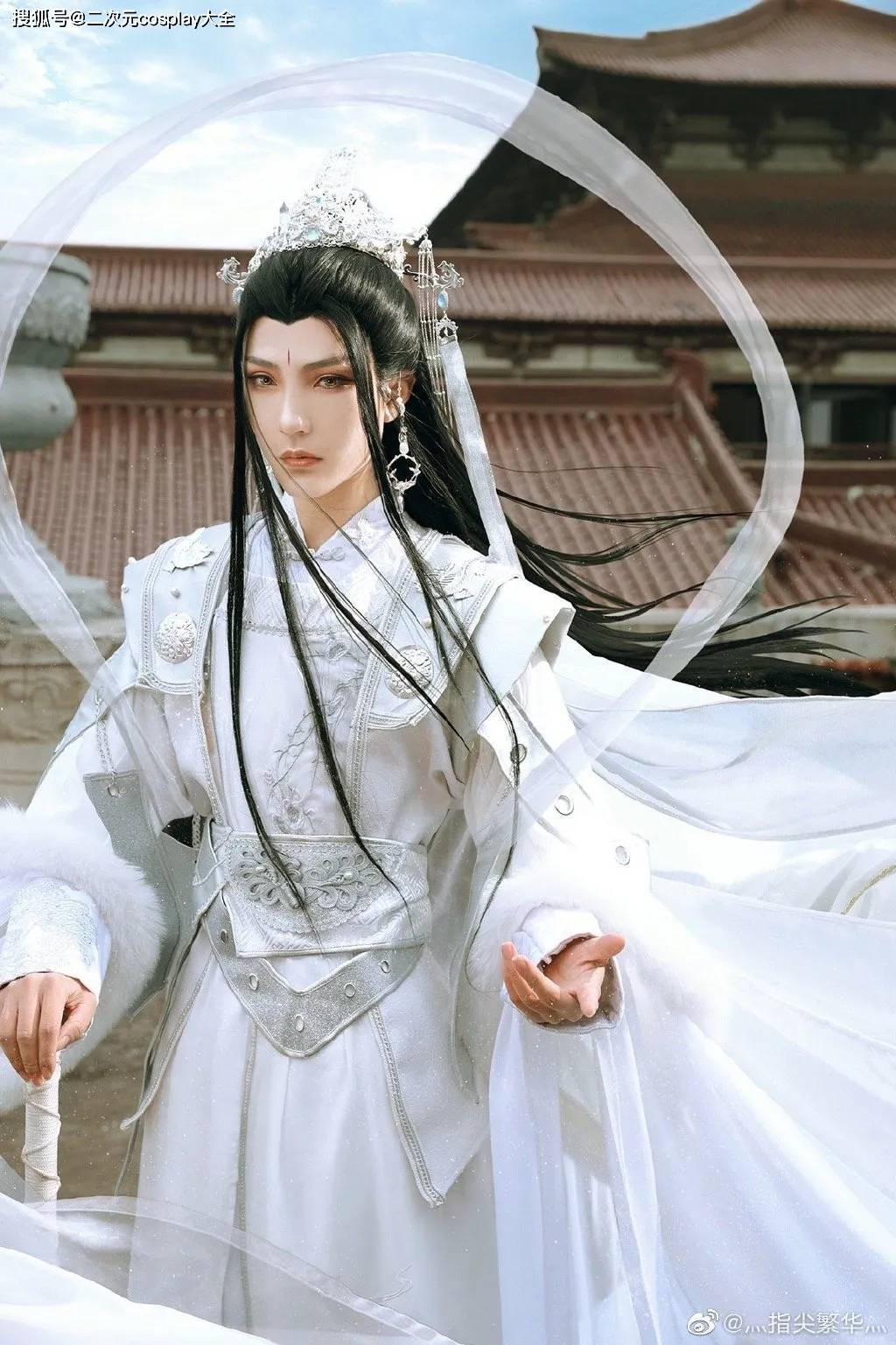 《天官賜福》君吾cos,絕美非常,一瞥一動皆令我離不開目光