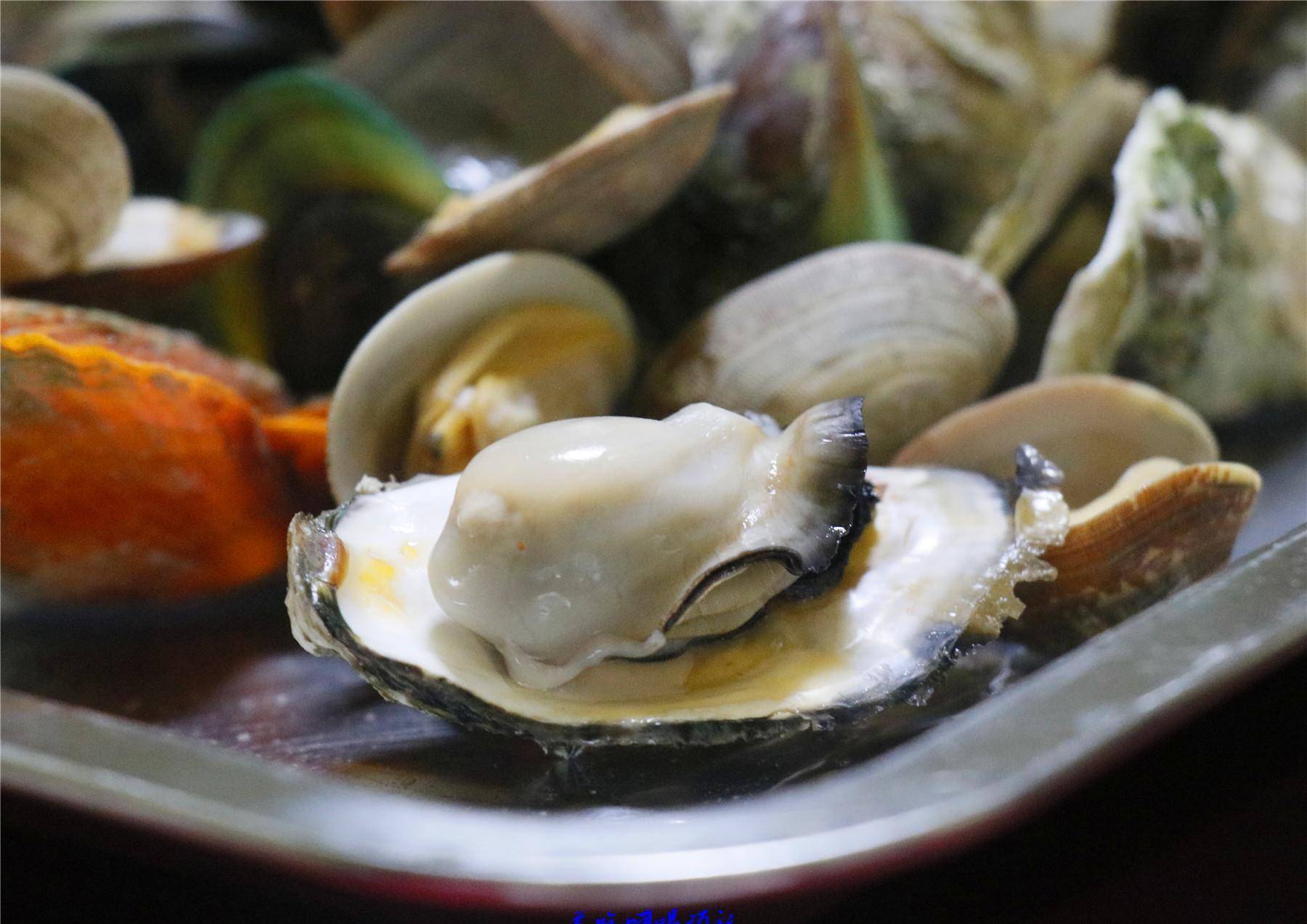 原创春天尝鲜季煮海鲜吃加水就错了教你2种做法又鲜又肥美