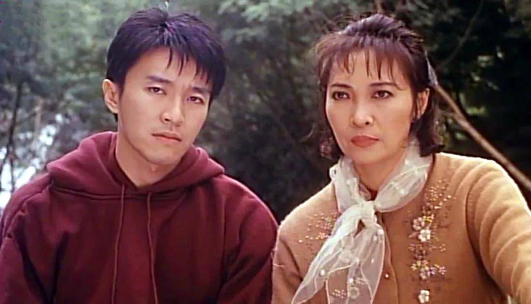 74岁影后萧芳芳的美丽人生,67和李连杰亲如母子,周星驰崇拜她_电影