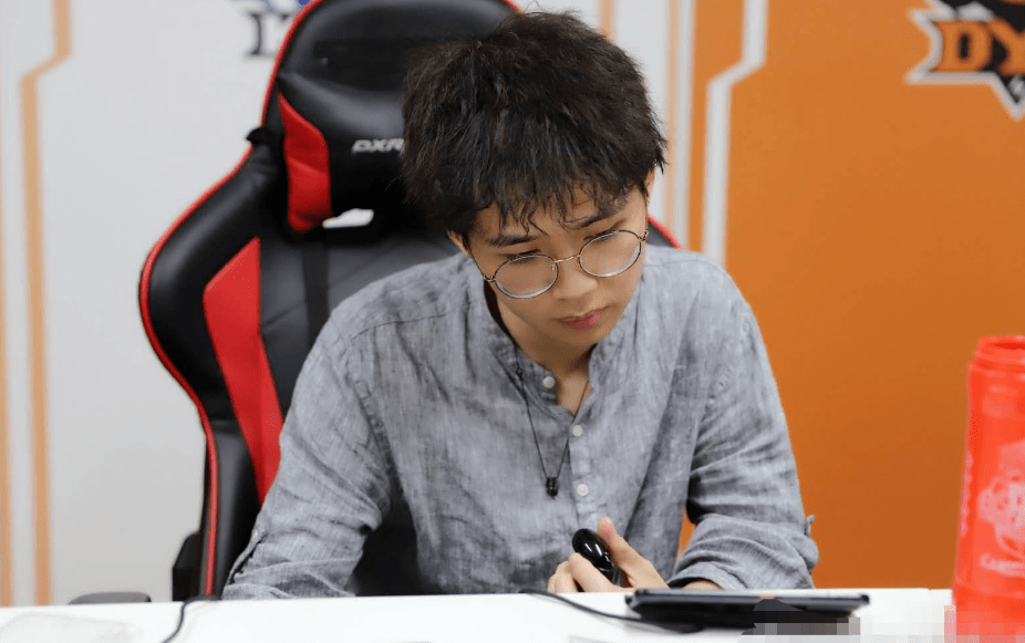 原创久诚巅峰赛偶遇世界级韩信却成蓝buff绝缘体被嘲给他也没用