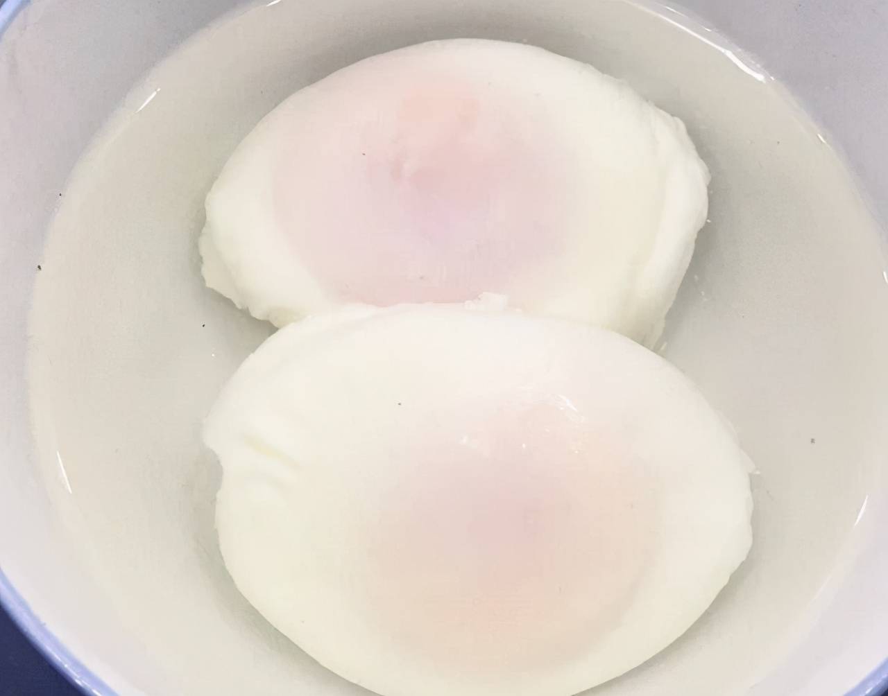 原创荷包蛋这么做出锅个个完整不破损鲜嫩又好吃