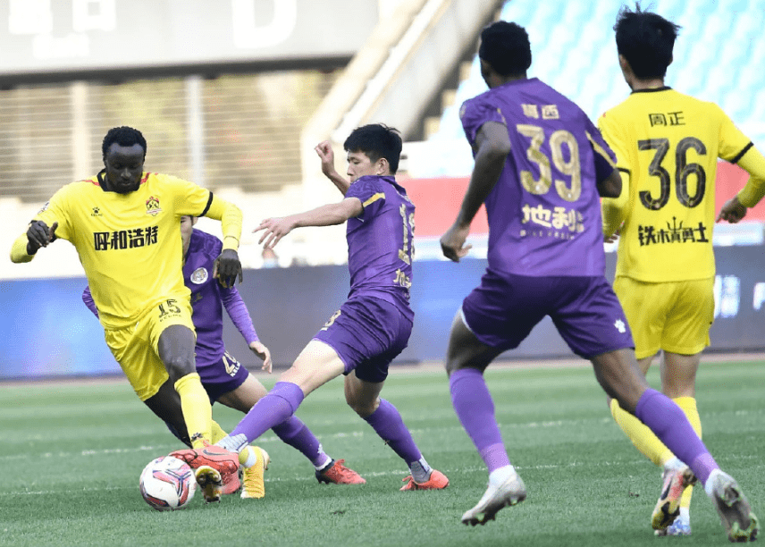 搞足球之后,这位老总的工资猛涨:"除了月薪税后20万元,加上绩效嘉奖和