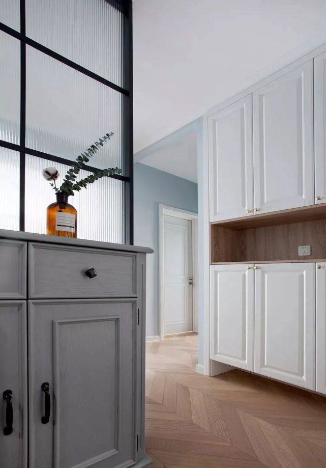 入户玄关墙面挂衣钩 0cdb79aaaac84dfdb9c8adb94ad0967f.jpeg