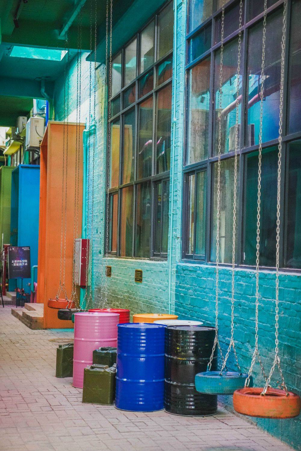广州创意园区打卡，藏在江边的艺术气息，从一个老旧厂房改建而来