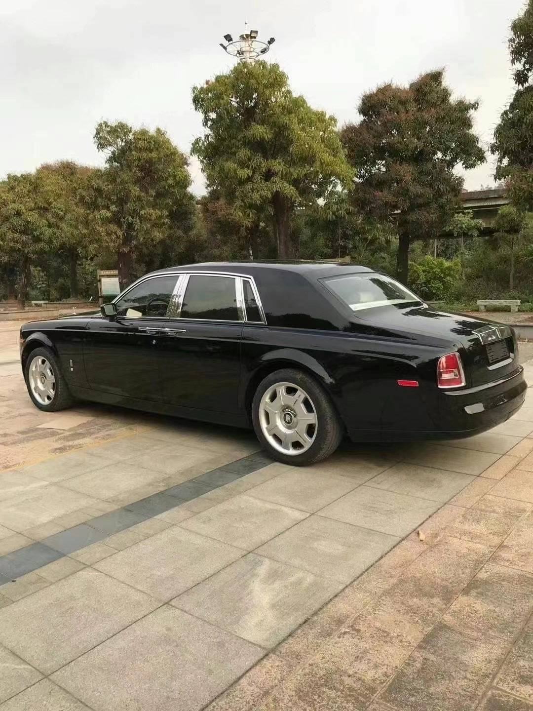 12款劳斯莱斯幻影仅售98万,雍容华贵,完美诠释尊贵品质