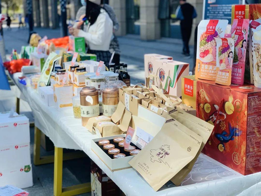 分分钟断货良中控股农淘优选走进社区团购活动备受青睐