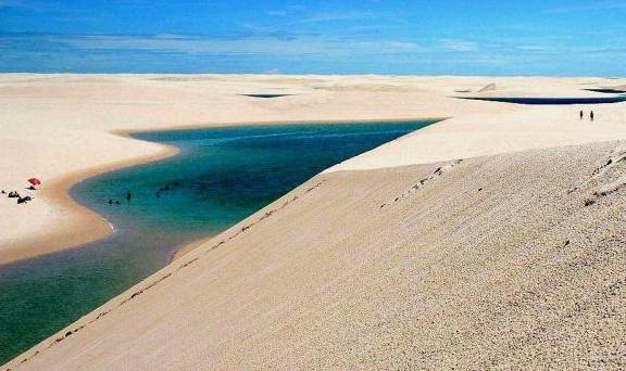 全球最不正经的沙漠：本该黄沙漫漫生物禁地，却遍地湖泊鱼虾成群