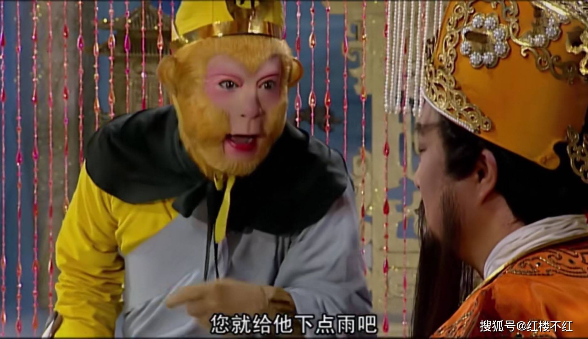 玉帝勃然大怒,当即命令诸神不许给凤仙郡下雨,使得此地大旱三年,民不