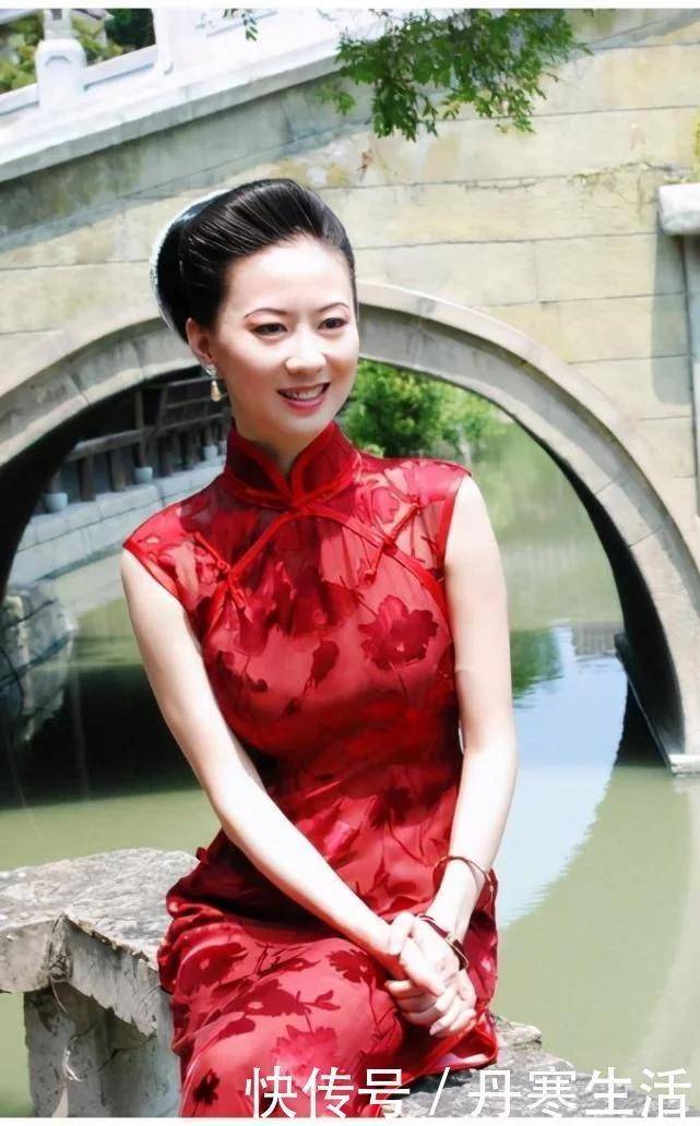 喜欢穿上衣服的人体模特汤加丽当年为艺术献身的沉重代价再也无法弥补