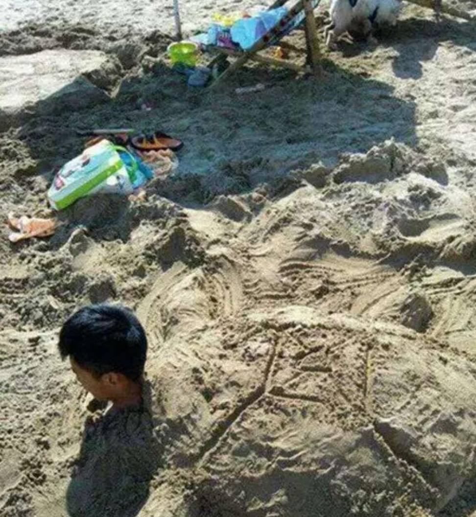 老师认我吃她山峰英语老师罚学生吃她的脚 自媒体热点