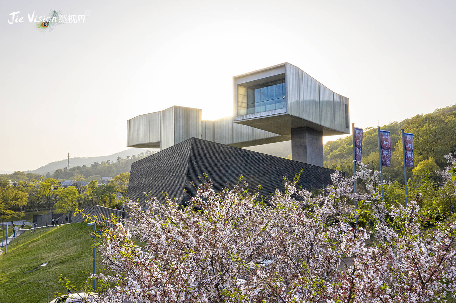 与樱花相伴的奇特美术馆 距南京仅20公里 被誉赏樱圣地