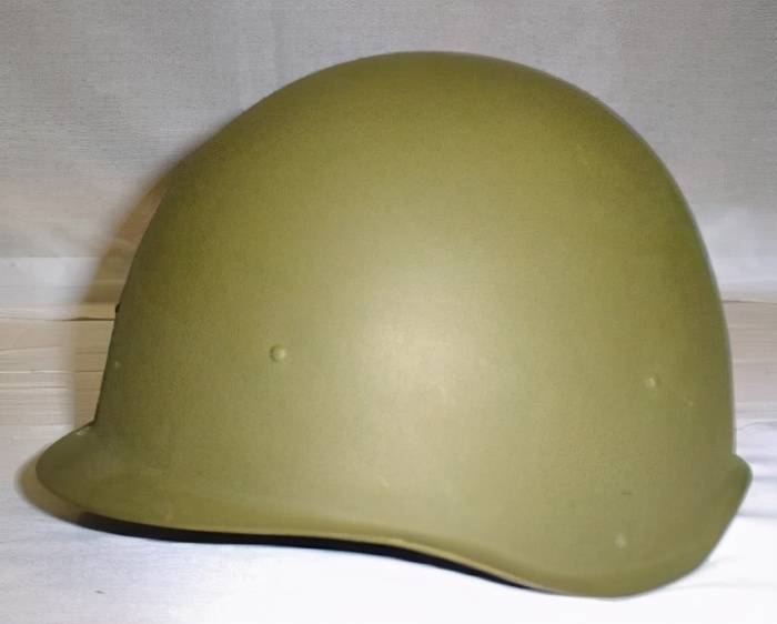 苏联二战钢盔图片