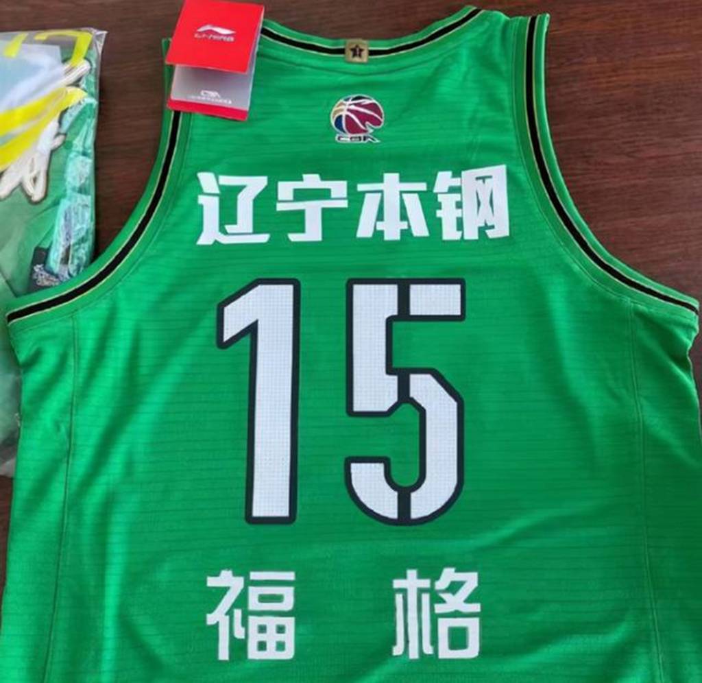 原创辽宁男篮官宣新援身披15号球衣完成cba注册组成后场三叉戟