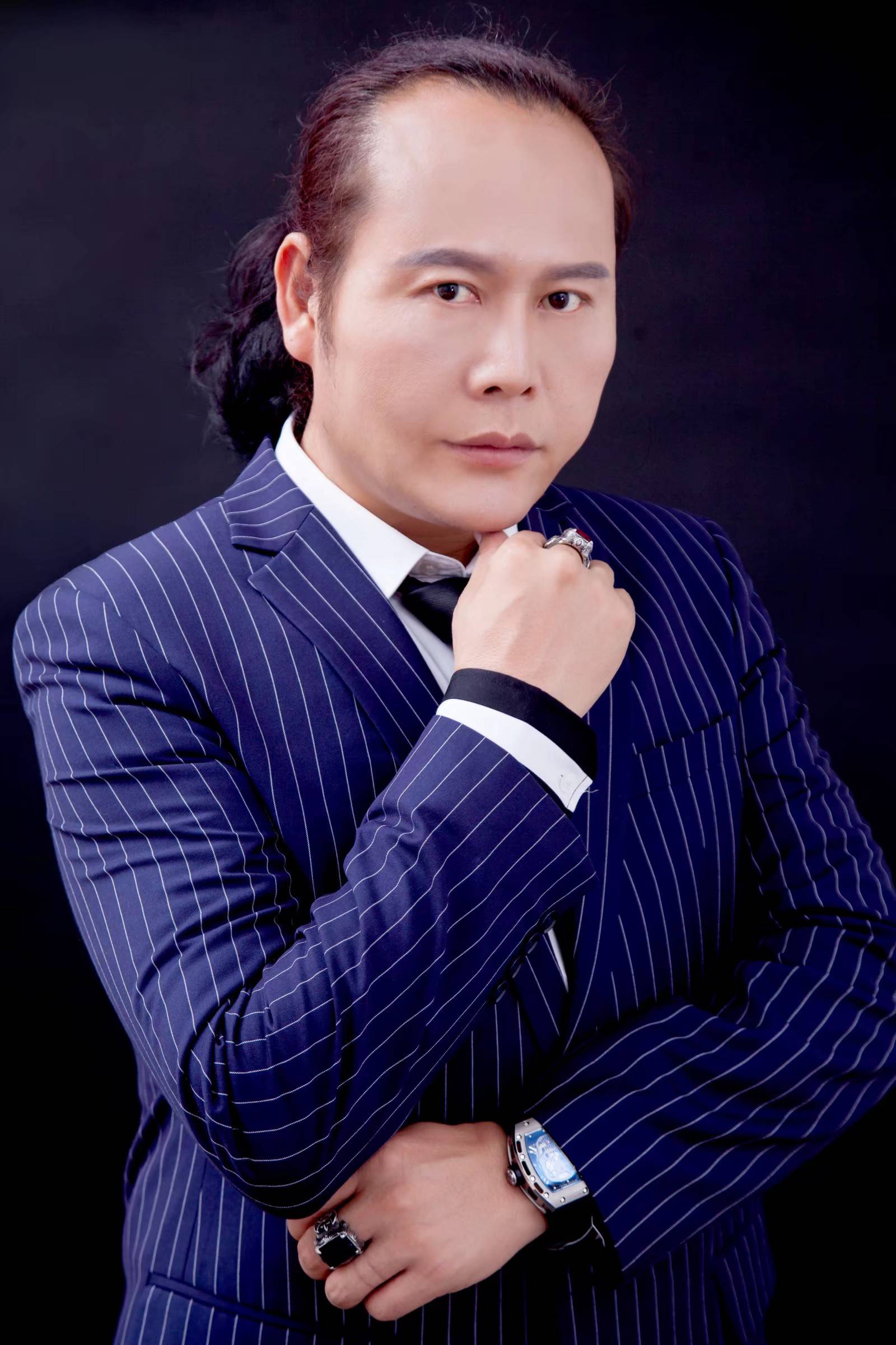 坚持自己的梦想一路走下去歌曲发行了