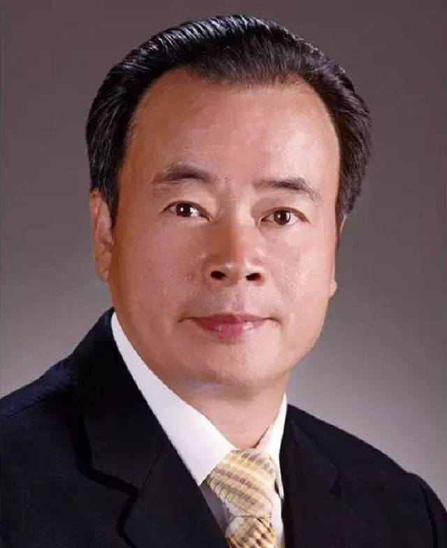 周泽荣:提倡教育发展"促进者",合作共赢"推动者",和谐相处"示范者"