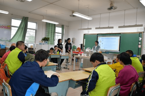 湘潭大学化学学院青志队探访特殊学校活动顺利开展