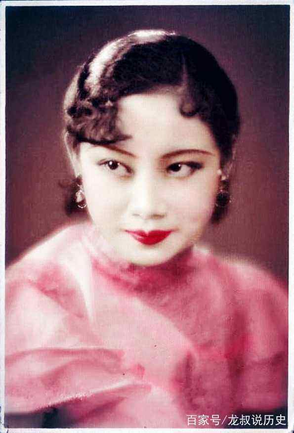 她是胡蝶之女，27岁嫁给76岁的李宗仁，69岁去世安葬临安东天目山