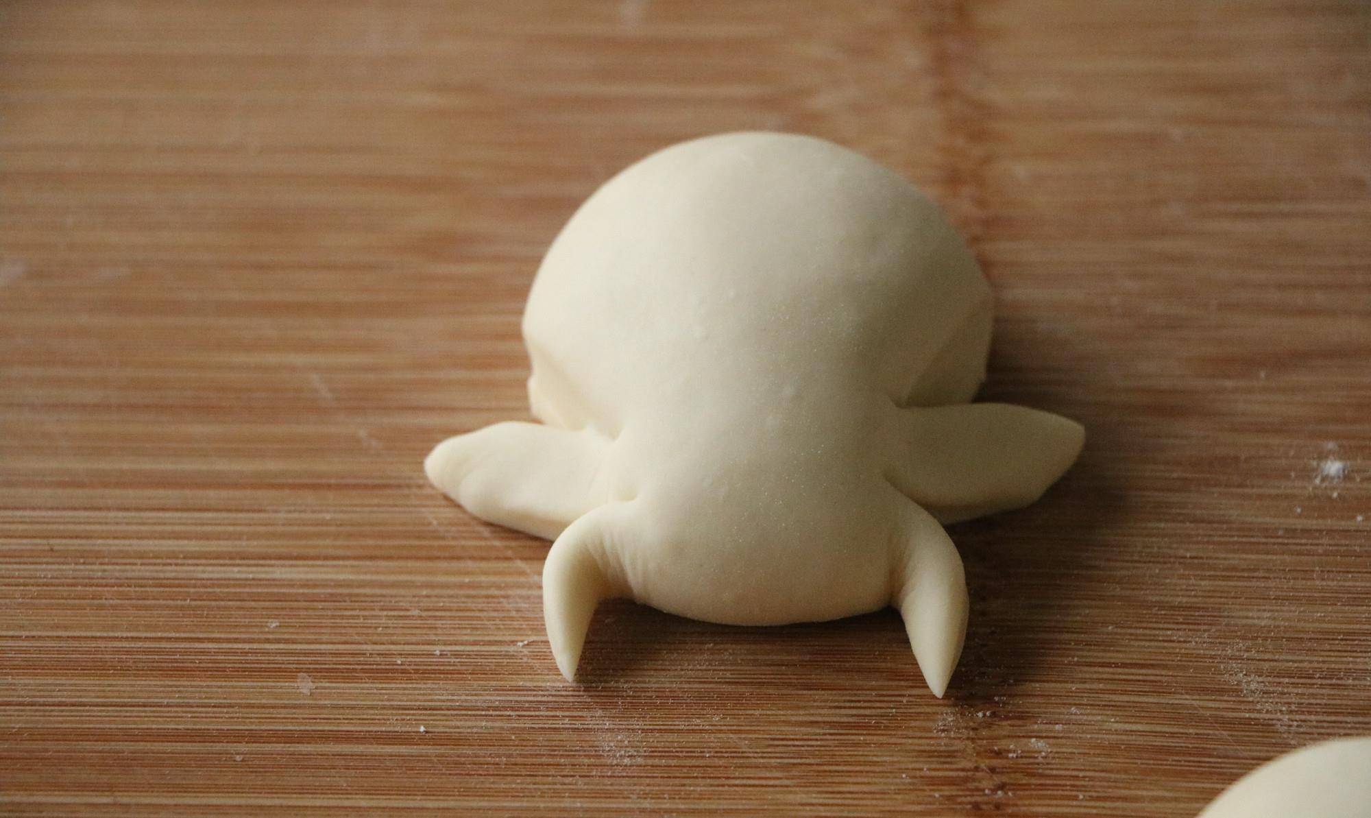 憨态可掬的牛头馒头,做法简单,吃起来更是别有一番滋味!_面团