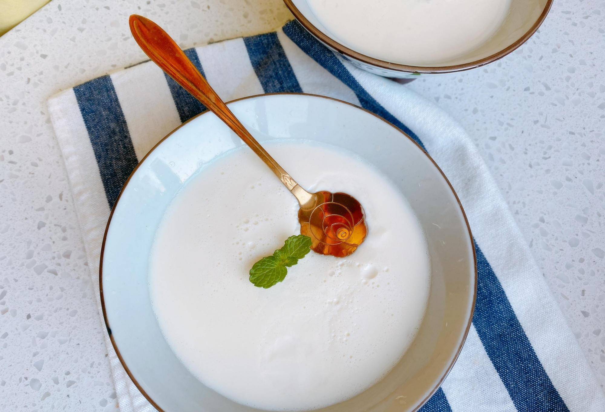 生姜和牛奶做出来的甜品也太好吃了又嫩又滑入口即化驱寒暖胃