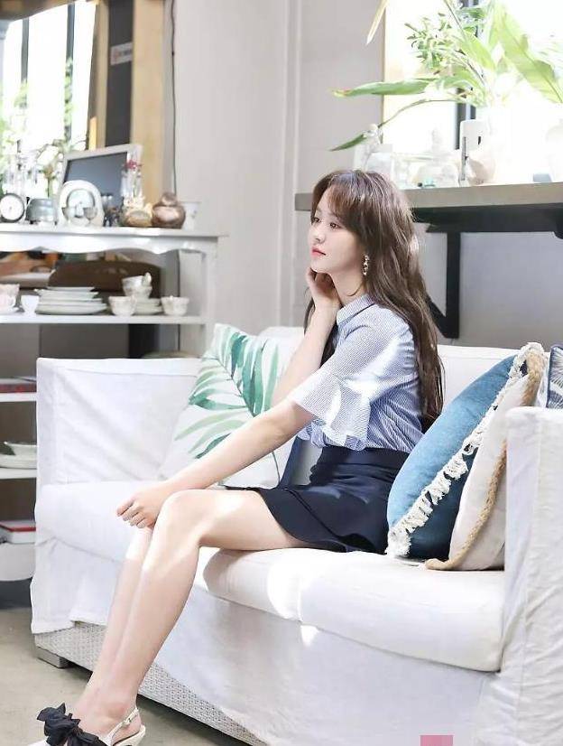 韩国"四金"近照,金所炫苹果肌变小瘦好多,金裕贞有点认不出了_感觉