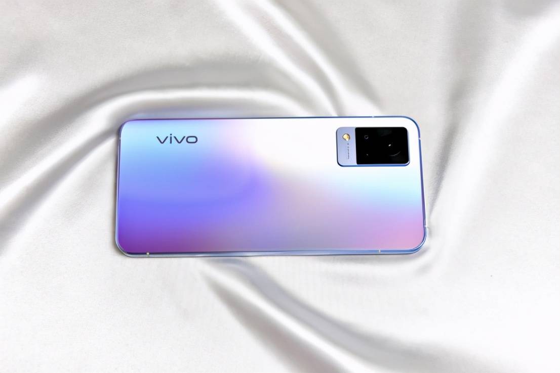 vivos9评测自拍效果好时尚轻薄机身一机在手别无他求