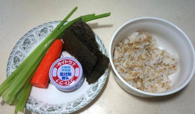 为什么米饭会有一层膜 ac4d3e5fa0aa42f3b58d20d35993fde7.jpeg