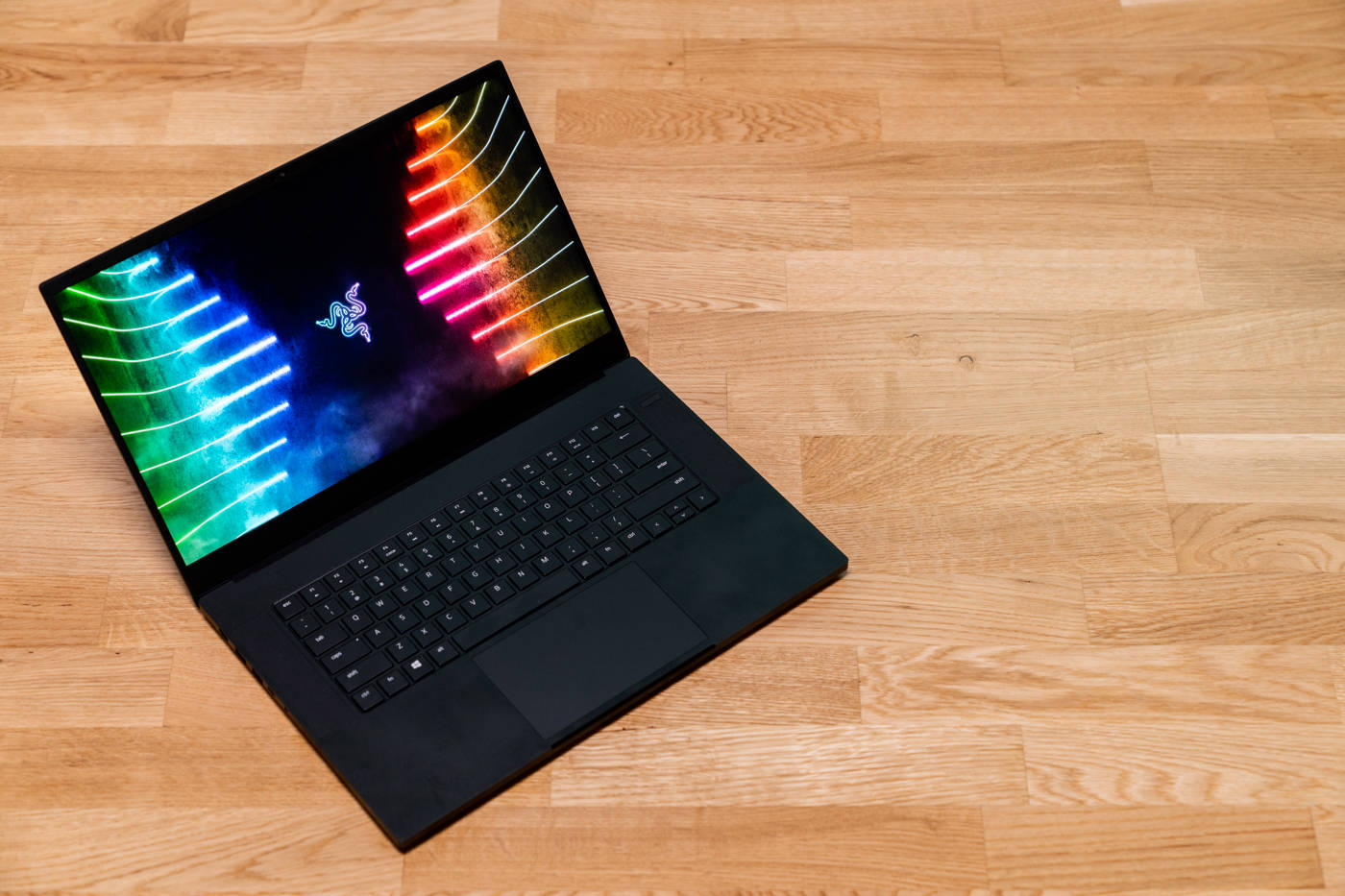 原创雷蛇灵刃专业版15评测极致平衡