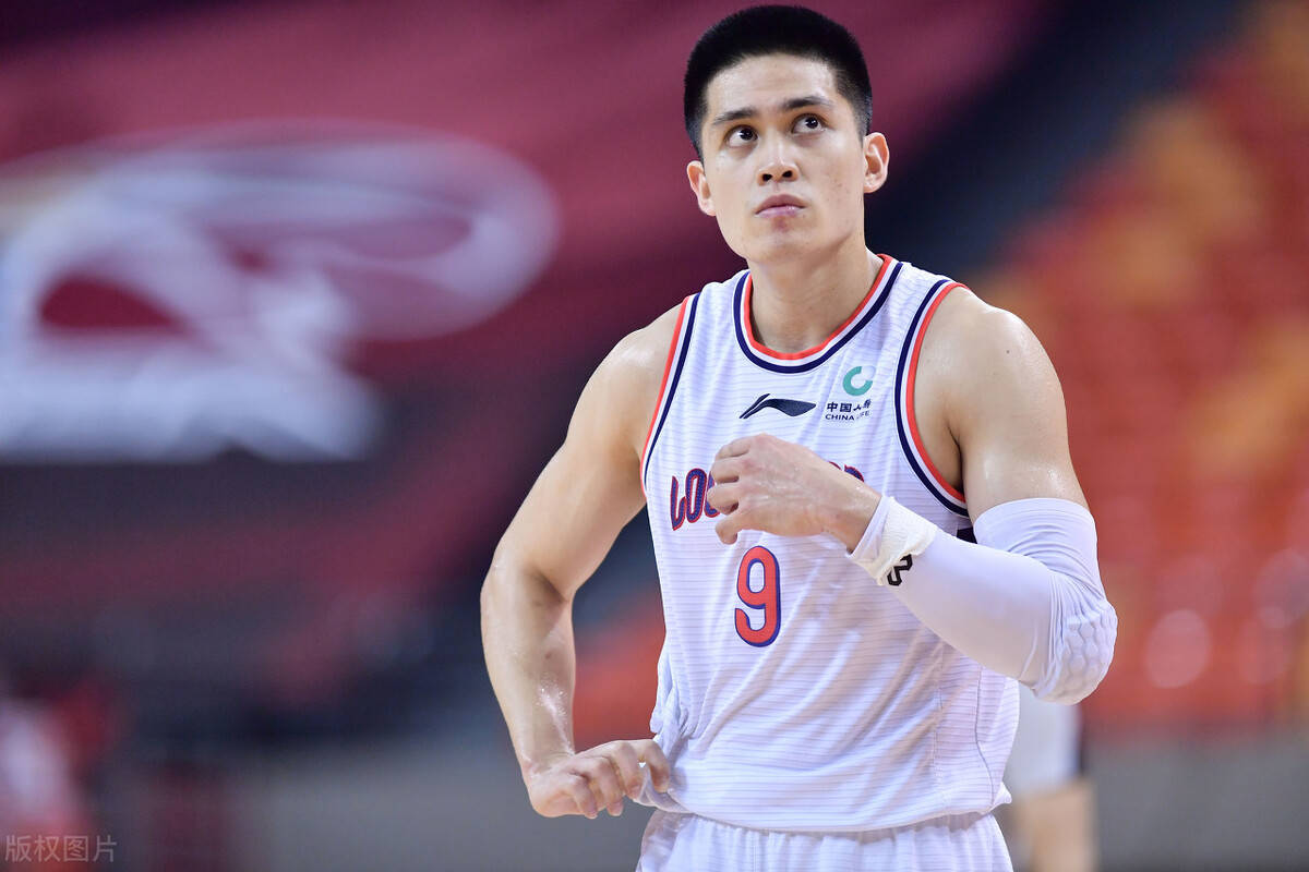 周琦大爆发广州雪藏哈斯篮板失控新疆11093战胜广州