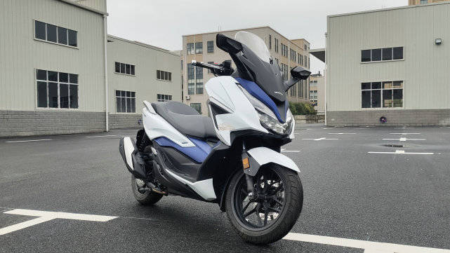 卖爆是必然同级最香大踏板本田nss350试驾体验