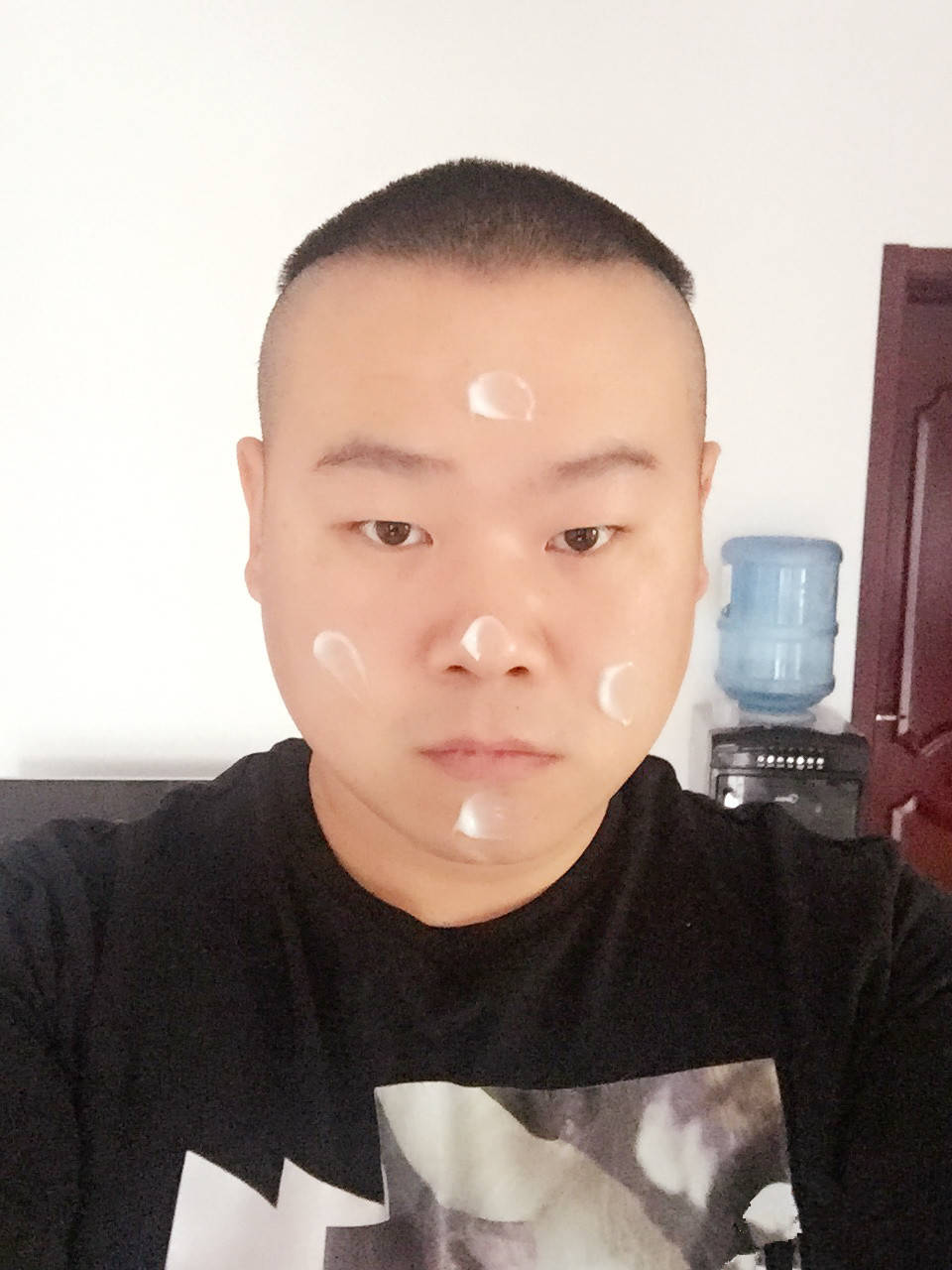 这还是当初我们认识的那个唱《五环之歌》的可爱小胖子吗?