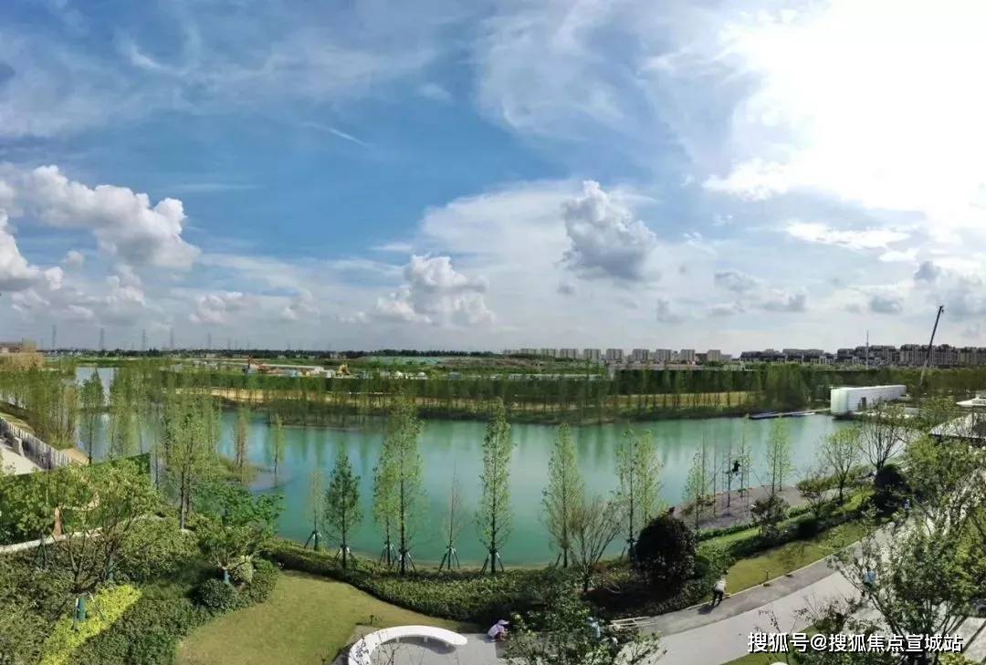 2万/㎡!「万科·莱茵半岛」三期已开启认购!500万级低密湖居墅区!