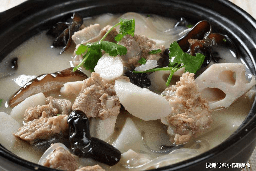 莲藕排骨汤怎么炖比较软糯 136b214b3c0c4319a4c22c3b5915f346.png