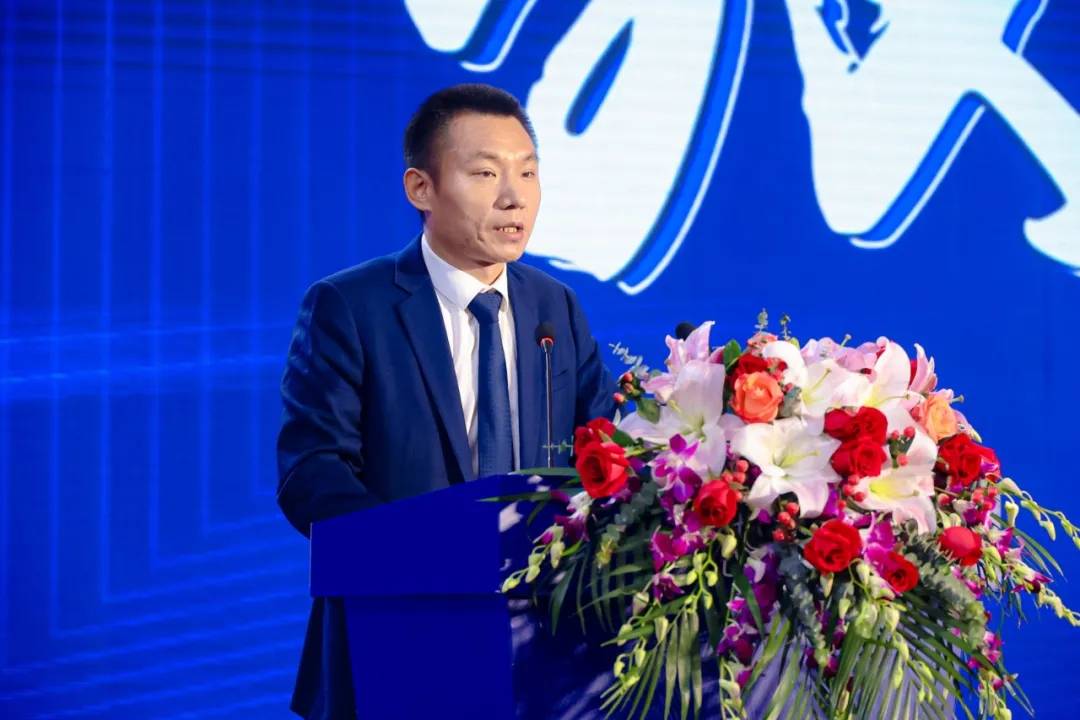 亿合门窗渠道新商部总监曾波,中国建筑标准委员会王洪涛,广东三维家