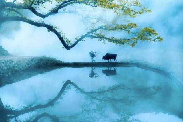 李白深夜睡不着 写下一首诗 只有短短4句 却成千古名作 笛声