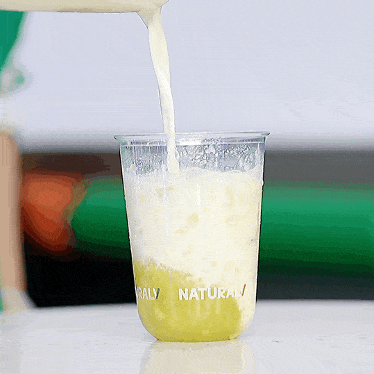 香瓜搅打成果泥一场纯粹但不简单的味蕾之旅悄然来临100%鲜牛乳遇上