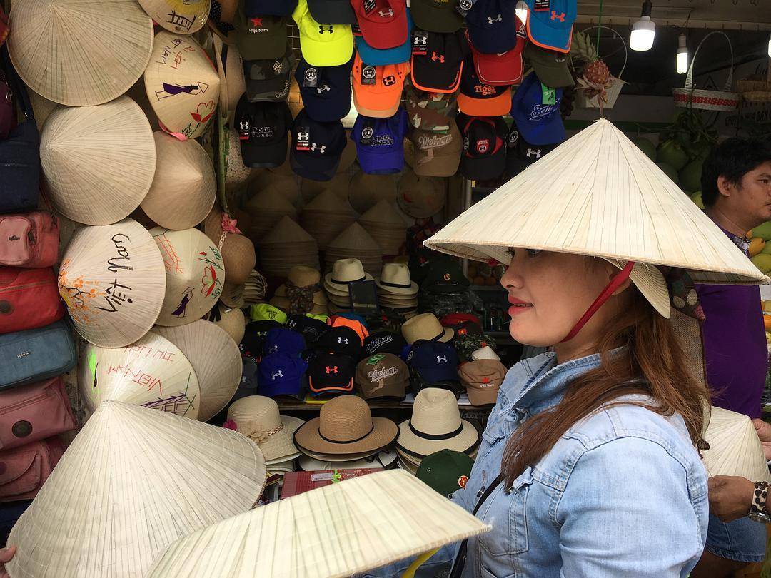 中国斗笠历史悠久,入选世界非遗名录的,为何是越南女头顶的斗笠?