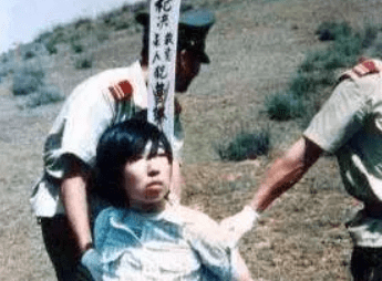 最漂亮的美女死囚,被闺蜜出卖,遭矿长强占,被枪决时年仅22岁