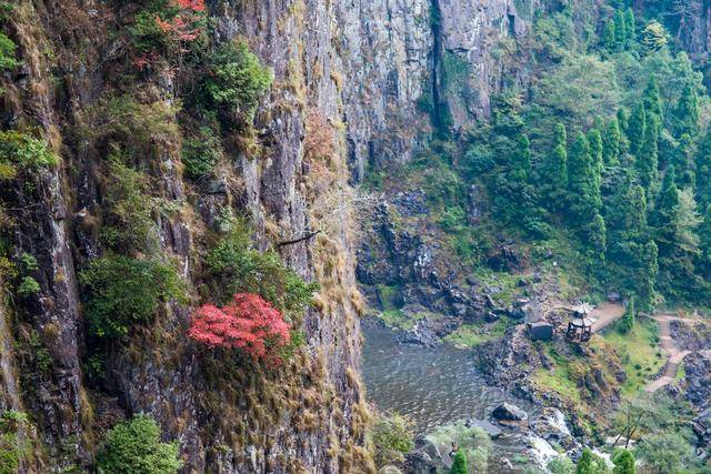 中国第一高瀑布，在浙江温州！比著名的黄果树瀑布还高出一倍