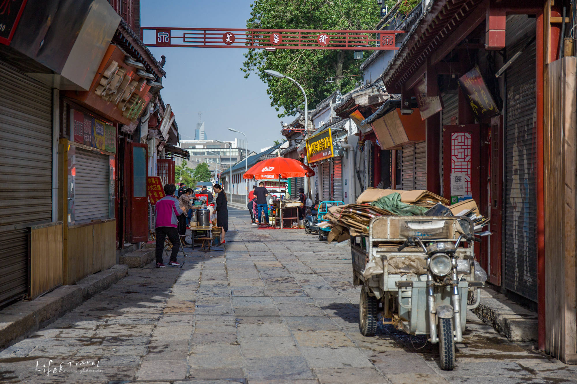 济南最热闹的老街，长432米、宽4.6米，有曾经最大的百货商店