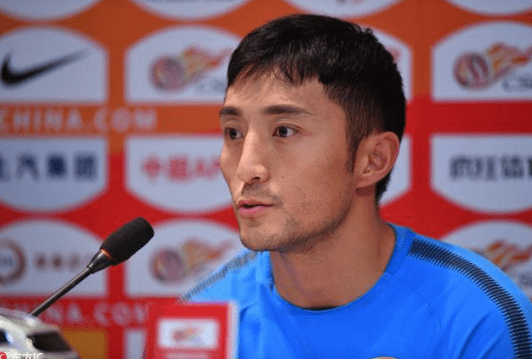 官方宣布江苏队原后卫杨博宇加盟武汉队球迷方面很满意