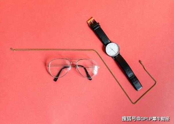 消费者在玩物得志高价买到仿表 平台称未买鉴别