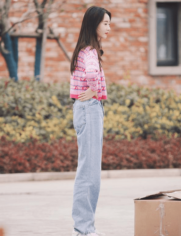 张艺凡牛油果啵啵鞋火了单看很普通一露出鞋底被嫩到了