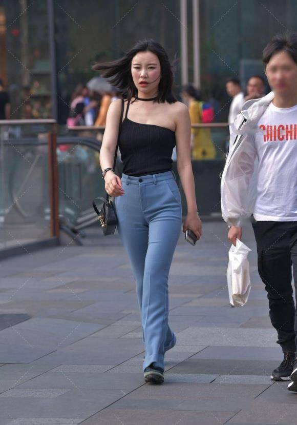 夏天女生吊带穿搭 12877fbbec834309b5bb8f4b6c5f76f1.jpeg