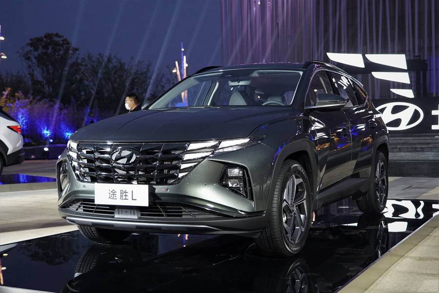 实拍第五代途胜l,轴距加长,搭载23项adas功能