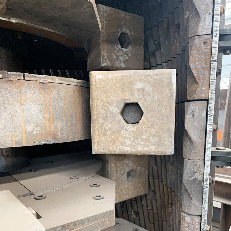 制砂机锤头治沙中选择耐磨较高的高铬合金锤头材质