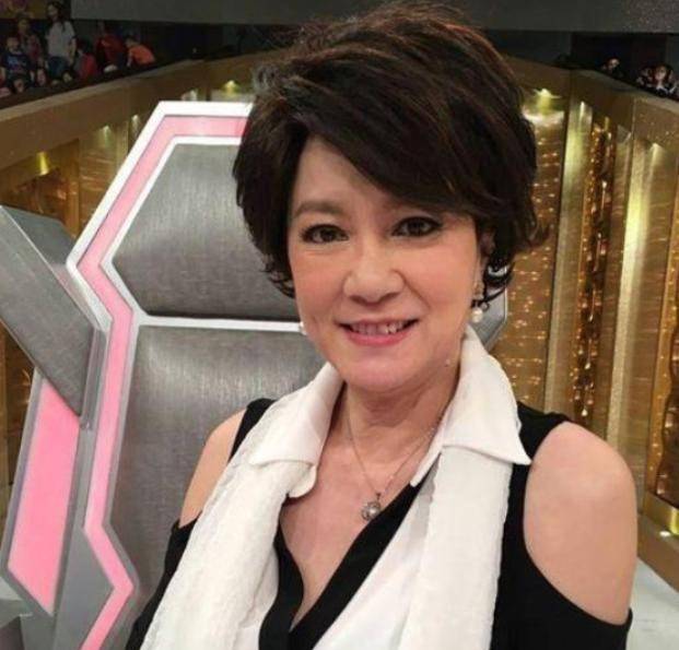 如今的苗可秀已经67岁了,依然一个人生活.