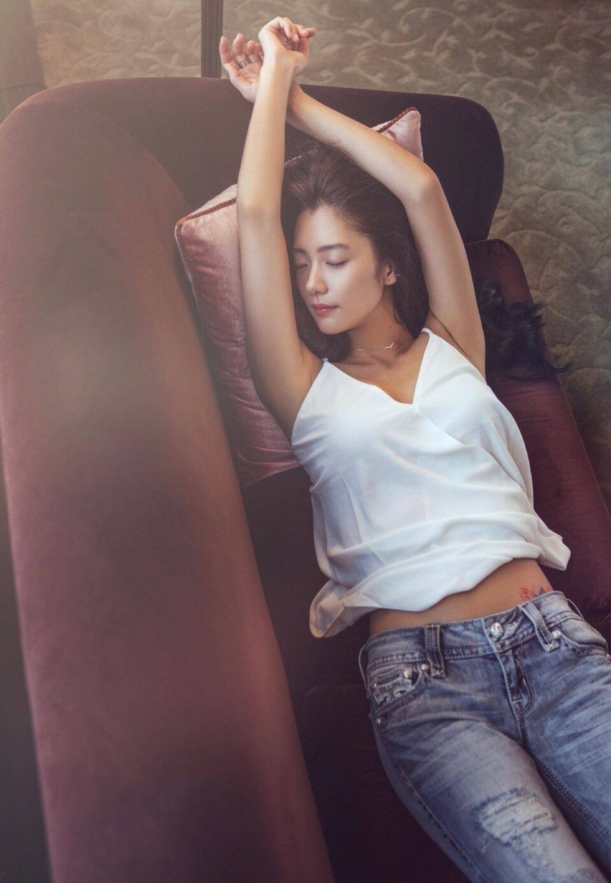 "亚洲第一美女"有多性感?穿泳装美得不像话,活成多少男人梦想