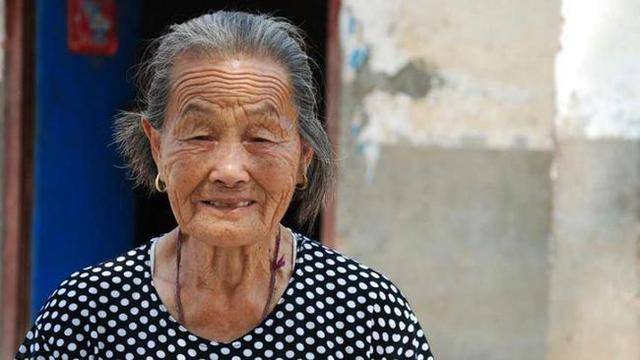 原创湖北94岁母亲陈秀英生下3个猴娃50年没出村现在咋样了