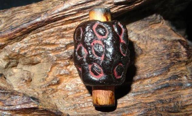 原创李连杰的一颗珠子专家称价值难估是密宗佛教的圣物